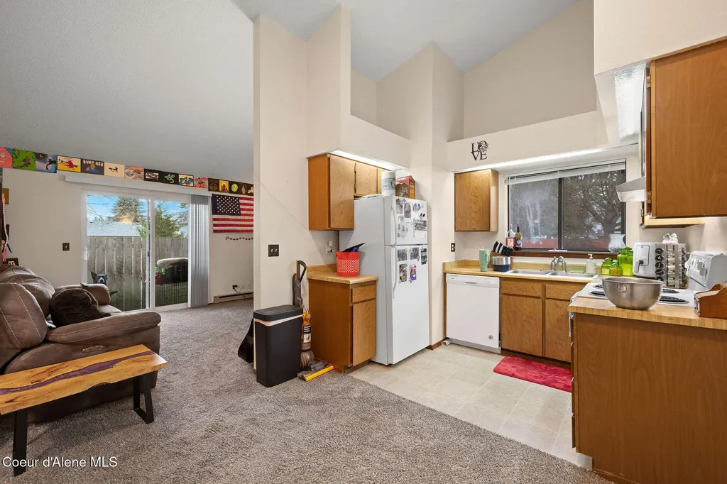 126 E Willow Tree Lane Hayden ID 83835
