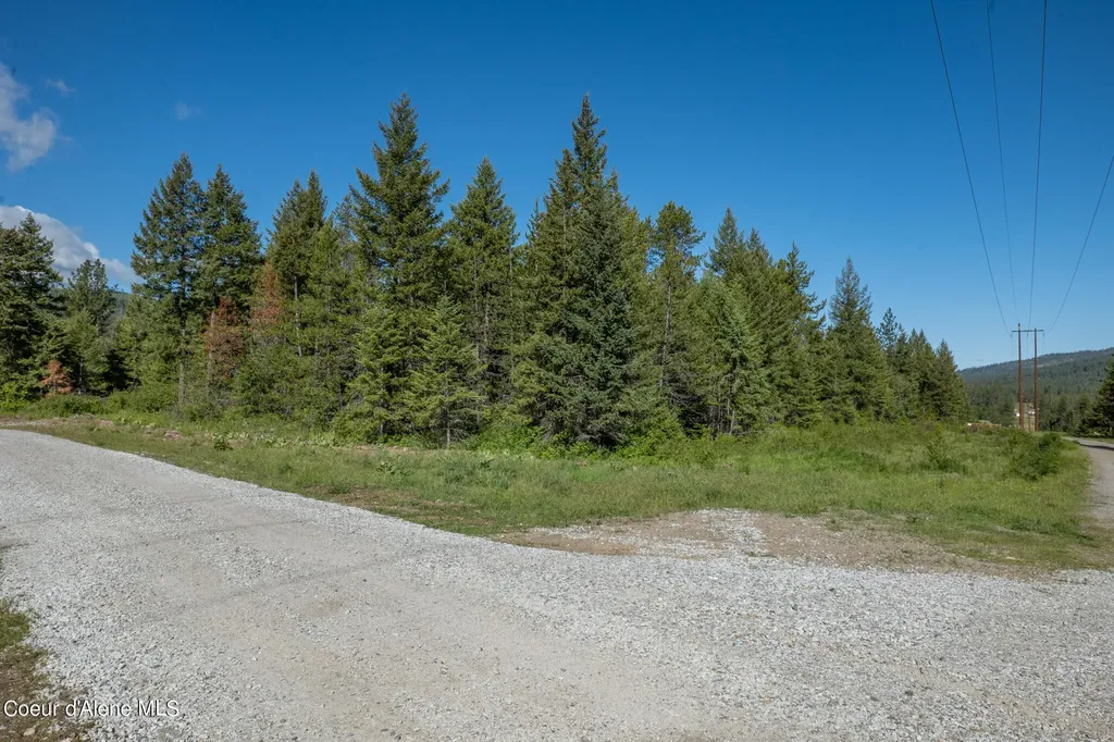Nka Lot 3 Flat Iron Spirit Lake ID 83869
