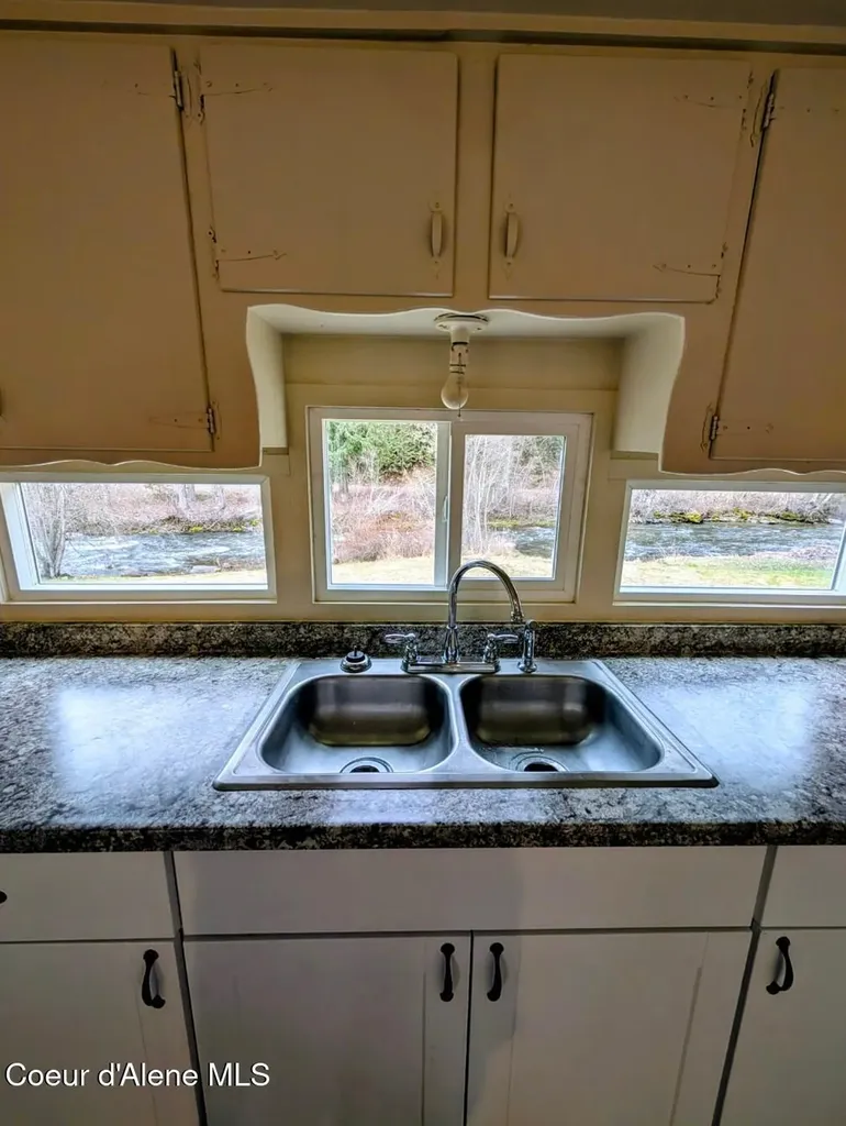 168 Wisdom Quest Road Bonners Ferry ID 83805