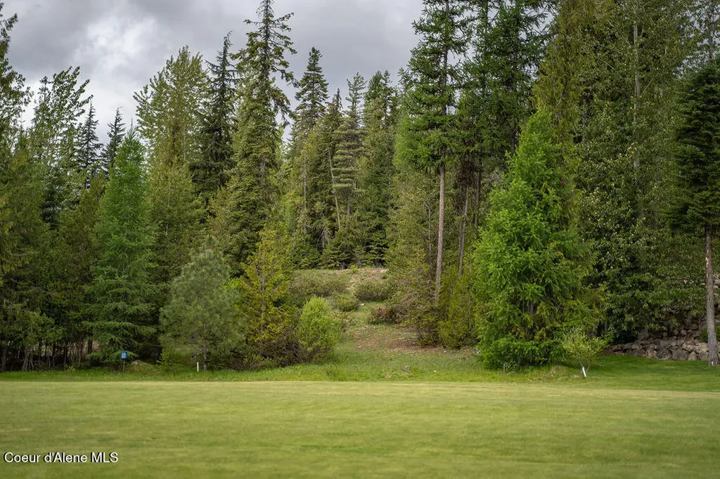 207 Long Drive Priest River ID 83856