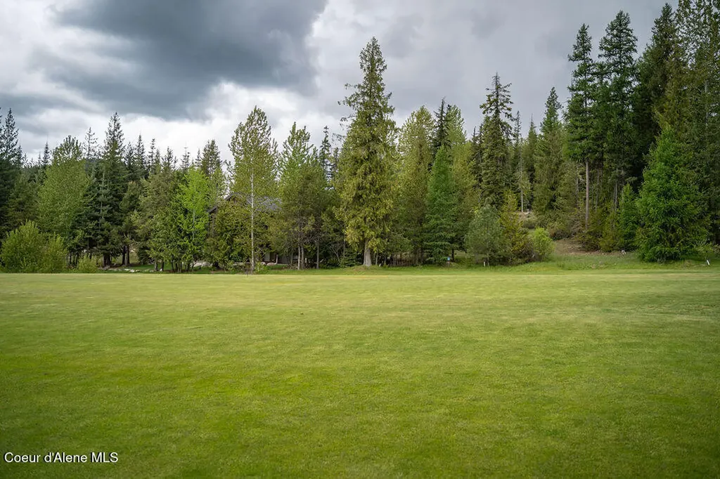 207 Long Drive Priest River ID 83856