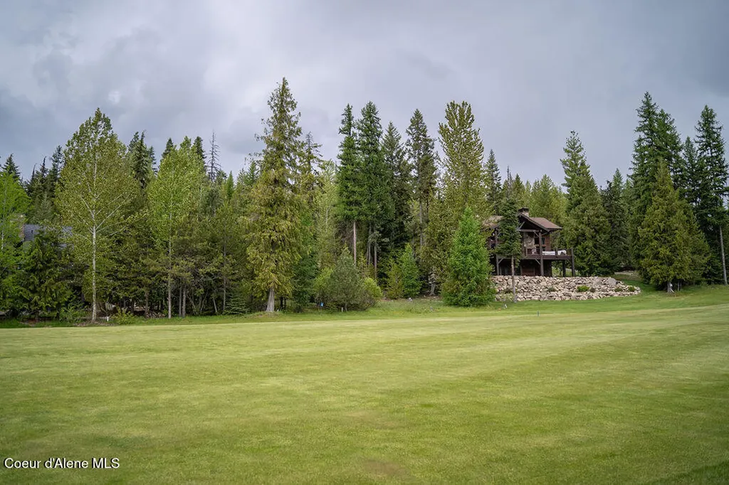 207 Long Drive Priest River ID 83856