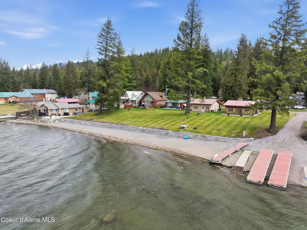 7562 W Spirit Lake Road Spirit Lake ID 83869