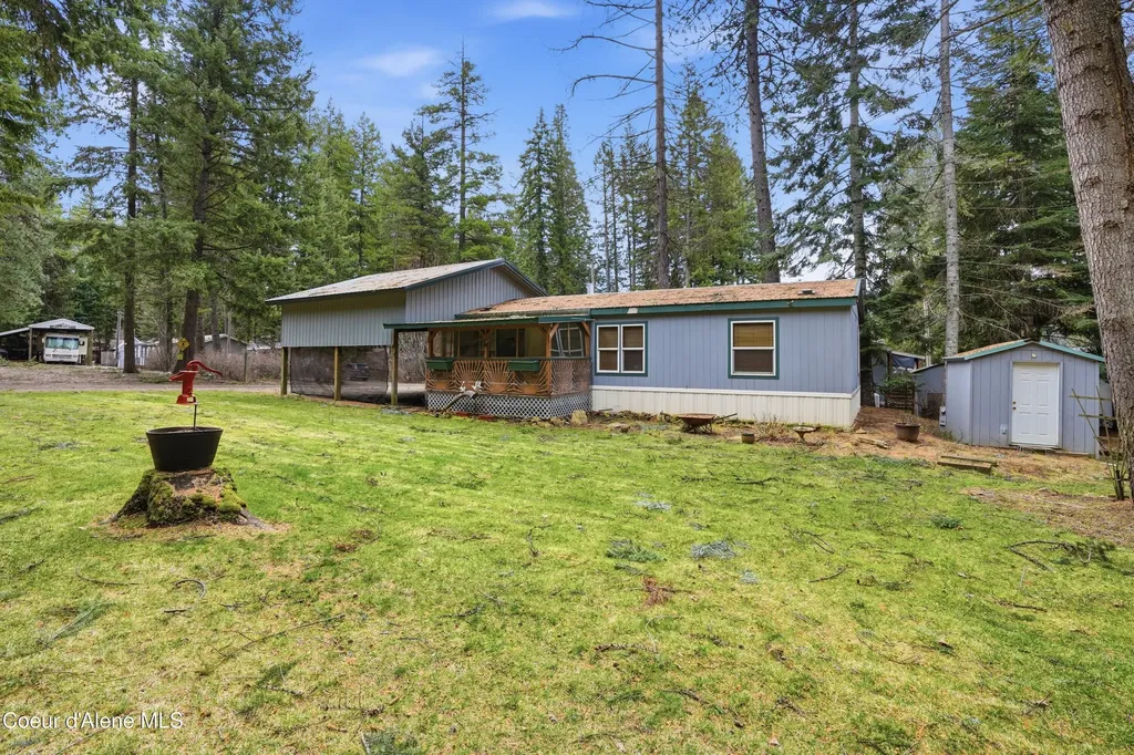 7562 W Spirit Lake Road Spirit Lake ID 83869