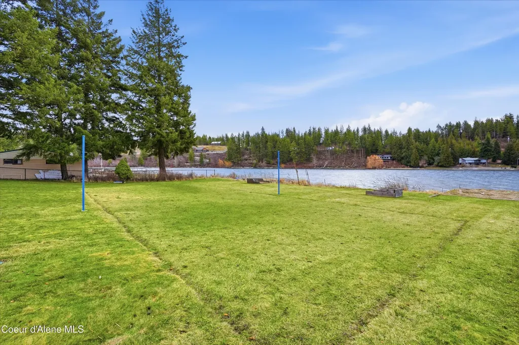 7562 W Spirit Lake Road Spirit Lake ID 83869