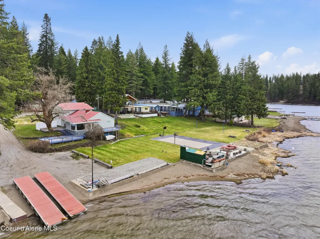 7562 W Spirit Lake Road Spirit Lake ID 83869
