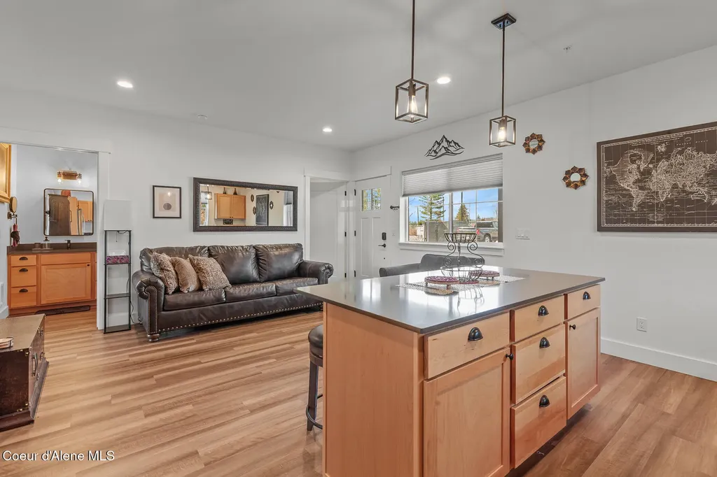 50 Carnelian Avenue Ponderay ID 83852