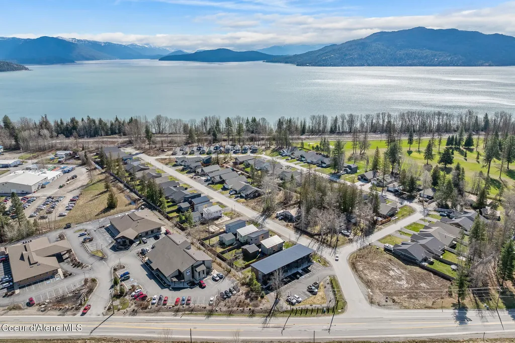 50 Carnelian Avenue Ponderay ID 83852