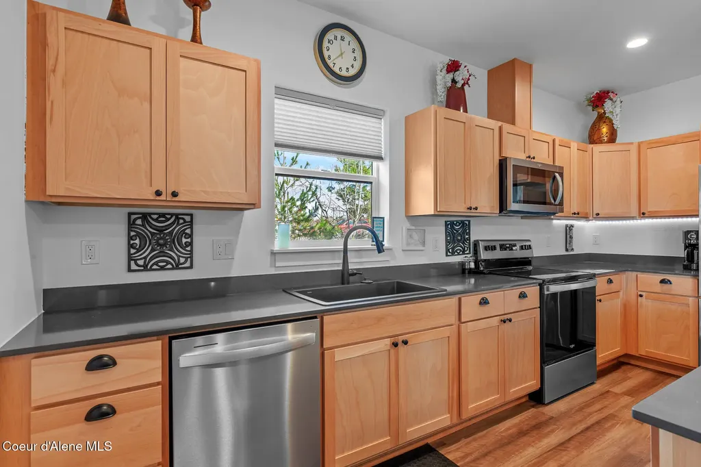 50 Carnelian Avenue Ponderay ID 83852