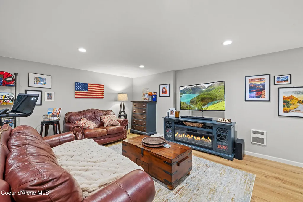 2069 W Diamond Bar Road Rathdrum ID 83858