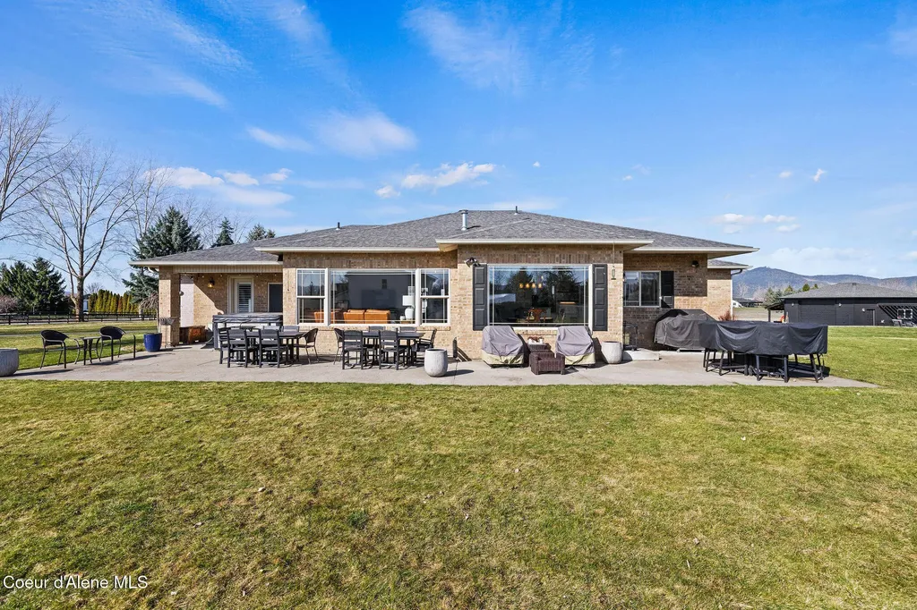2069 W Diamond Bar Road Rathdrum ID 83858