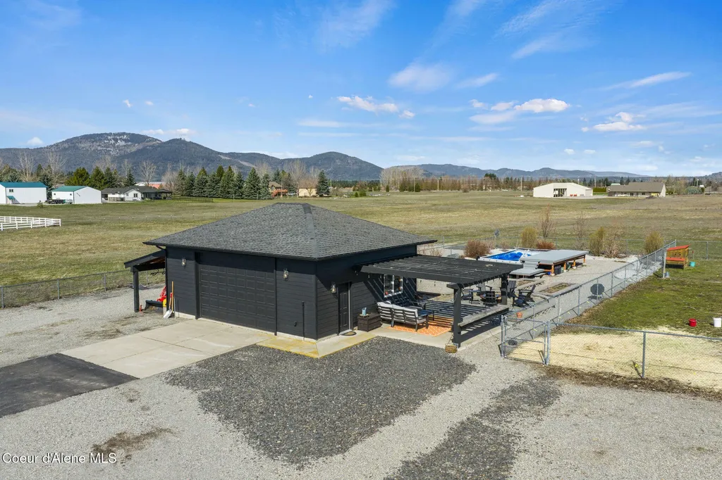 2069 W Diamond Bar Road Rathdrum ID 83858
