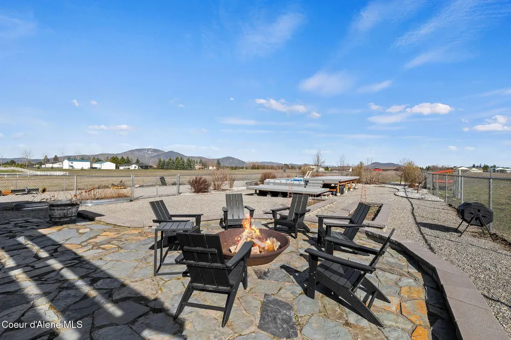 2069 W Diamond Bar Road Rathdrum ID 83858