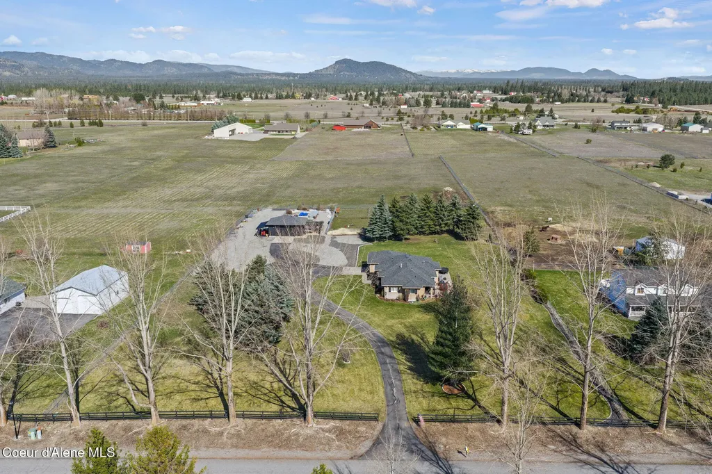2069 W Diamond Bar Road Rathdrum ID 83858
