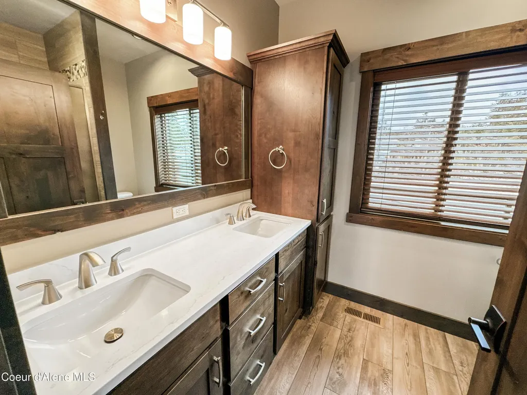 40 Palouse Drive Nordman ID 83848