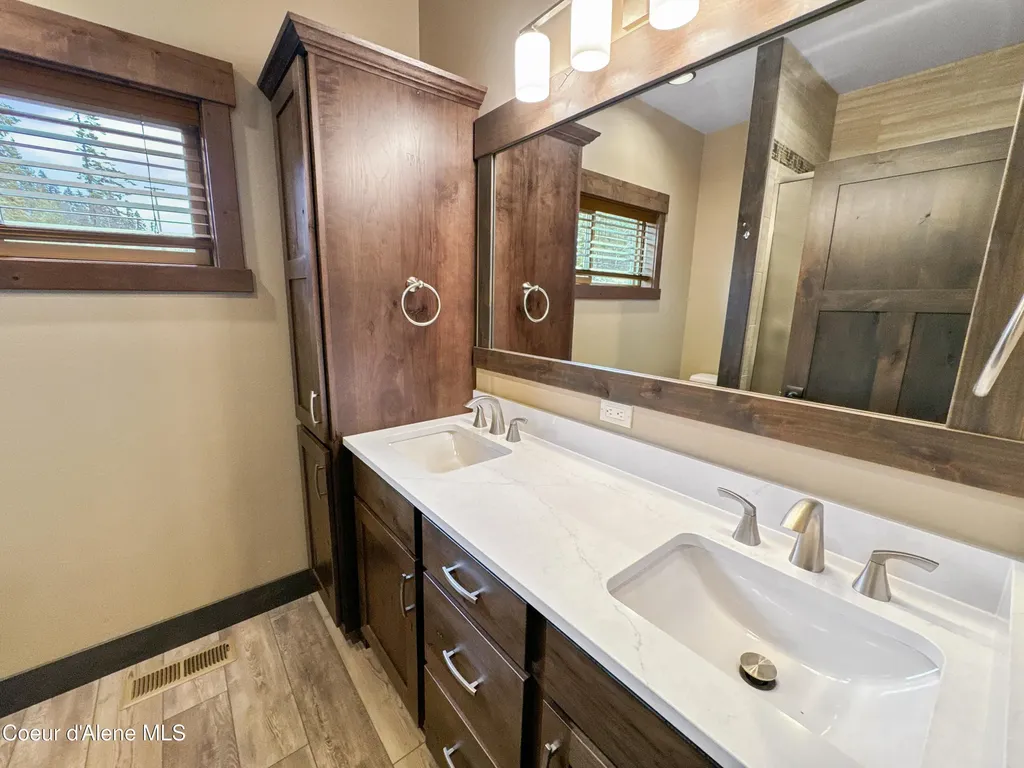 40 Palouse Drive Nordman ID 83848