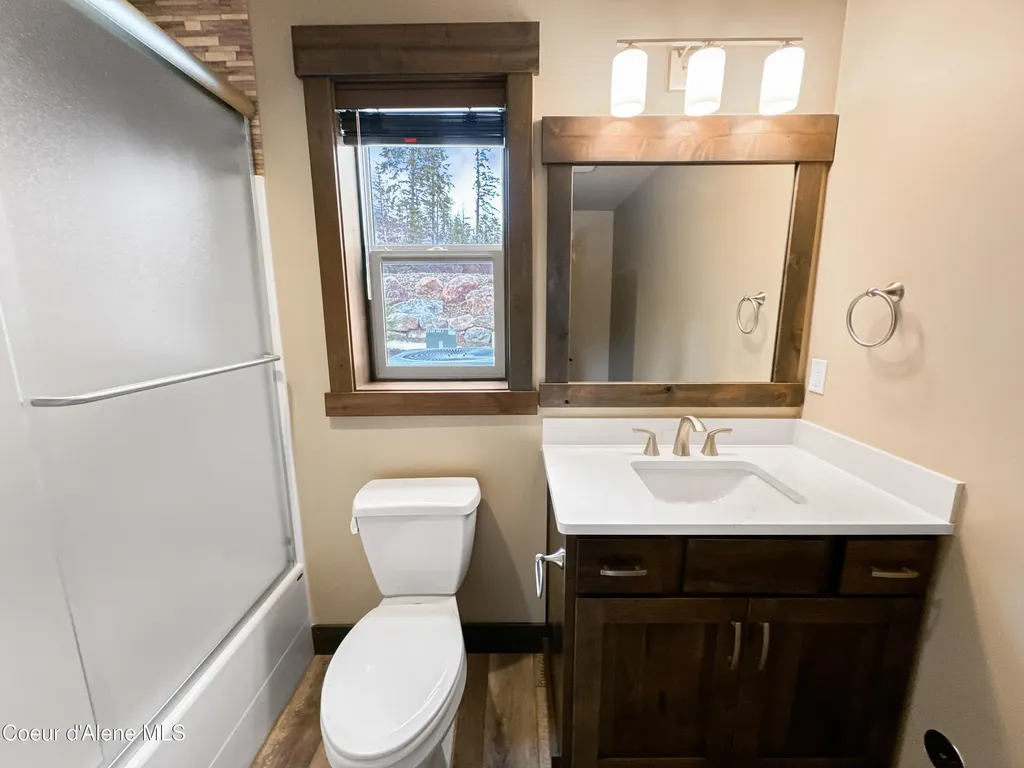 40 Palouse Drive Nordman ID 83848