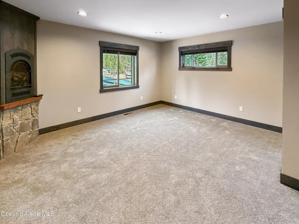 40 Palouse Drive Nordman ID 83848