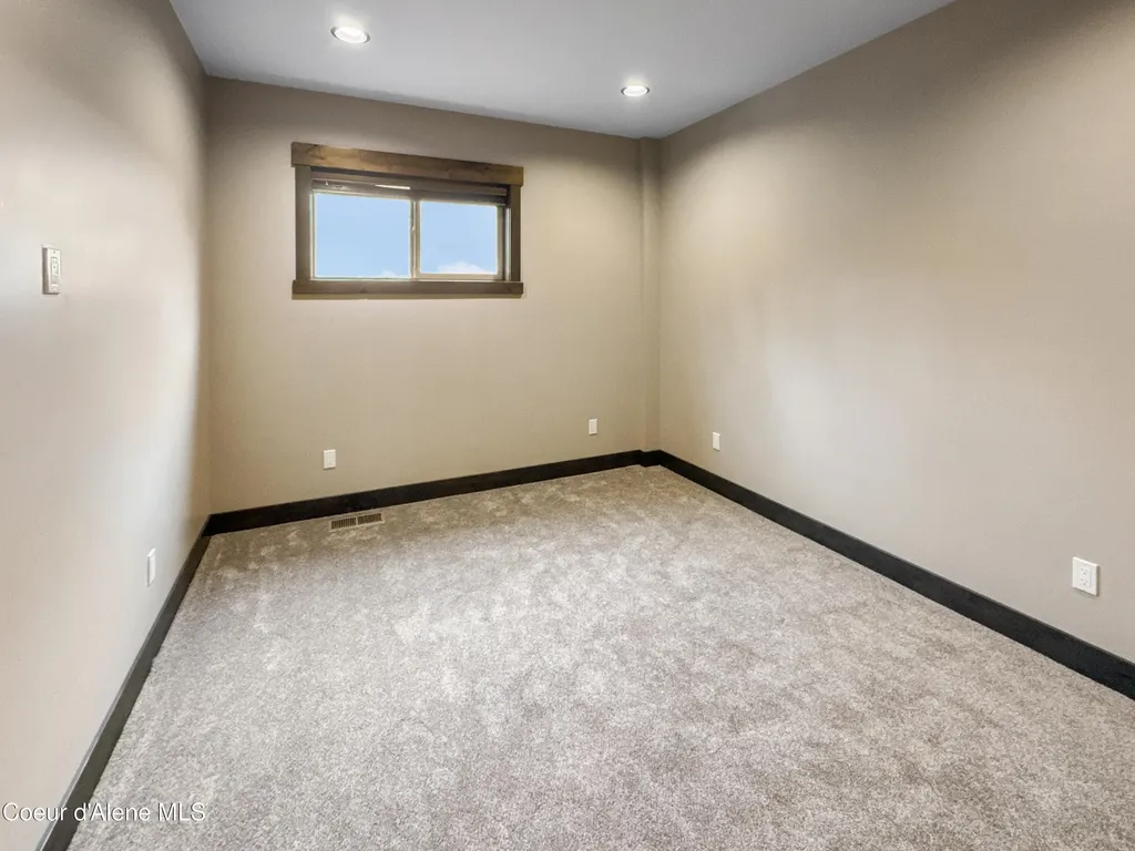 40 Palouse Drive Nordman ID 83848