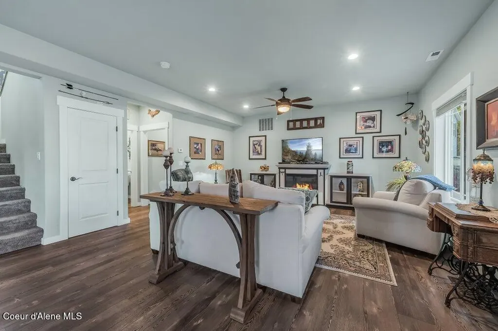 411 Louis Lane Sandpoint ID 83864
