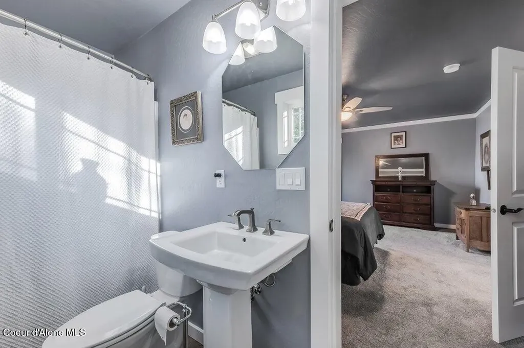 411 Louis Lane Sandpoint ID 83864