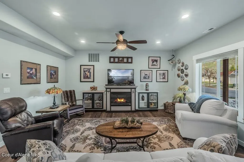 411 Louis Lane Sandpoint ID 83864