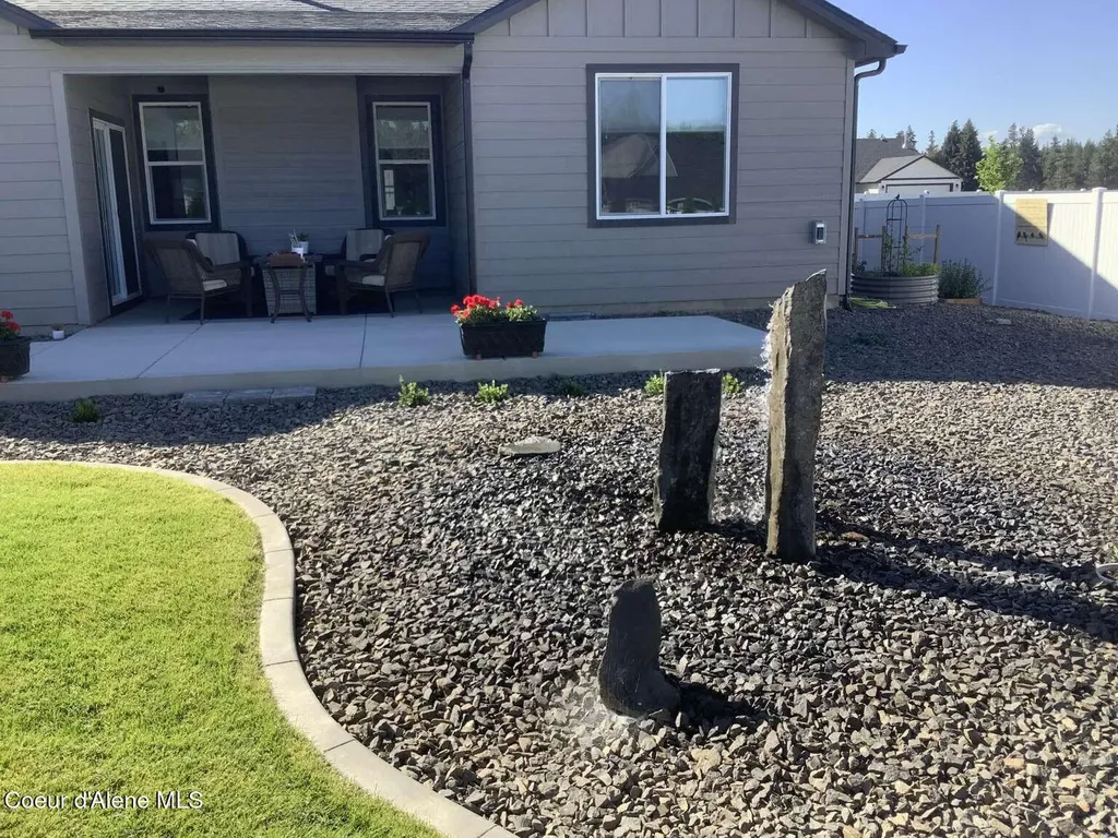 16152 N Hadley Loop Rathdrum ID 83858