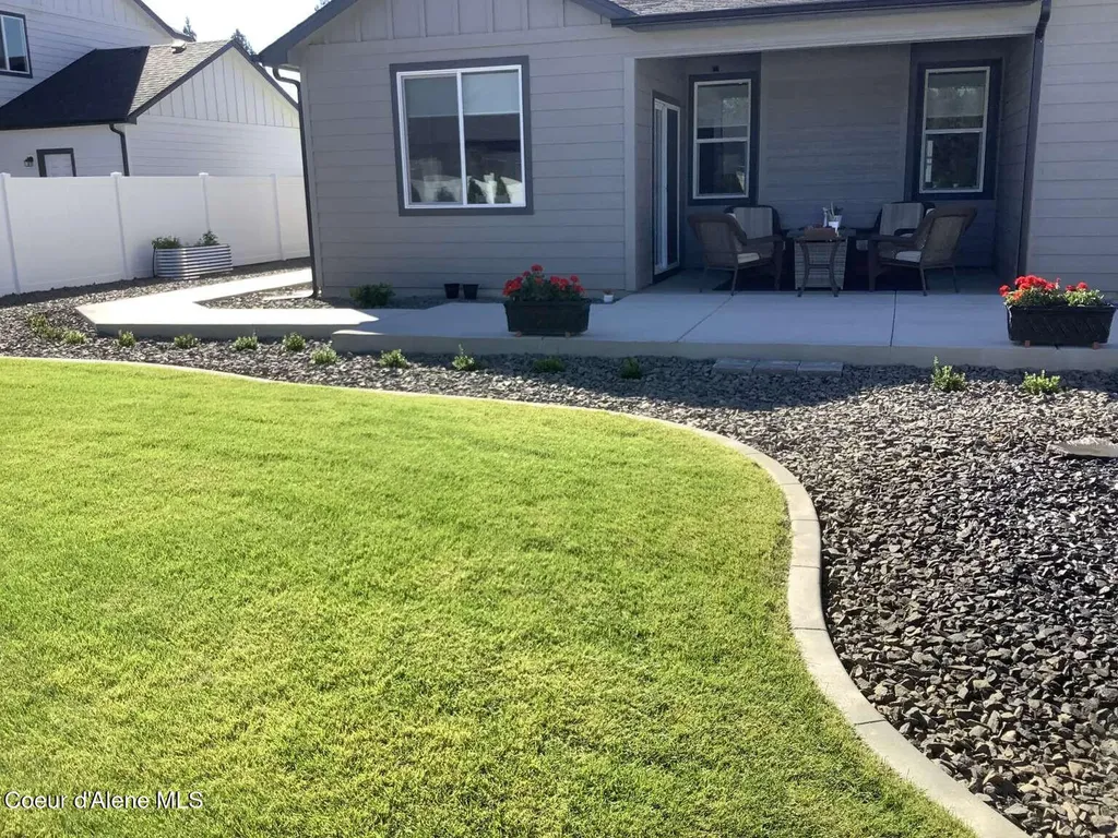 16152 N Hadley Loop Rathdrum ID 83858