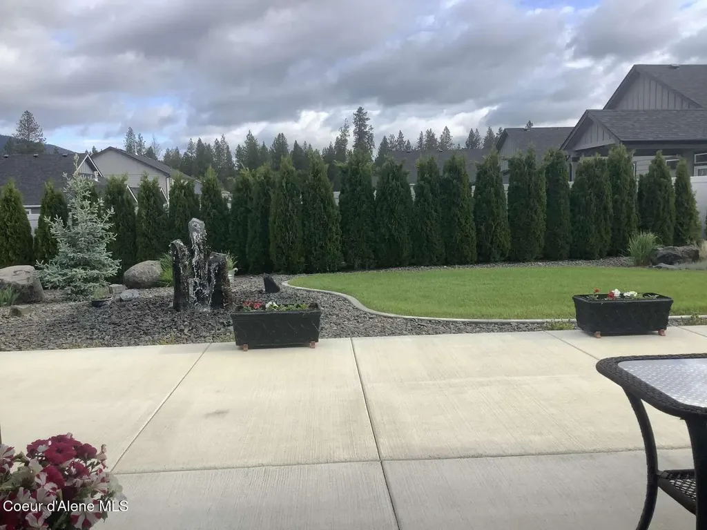 16152 N Hadley Loop Rathdrum ID 83858