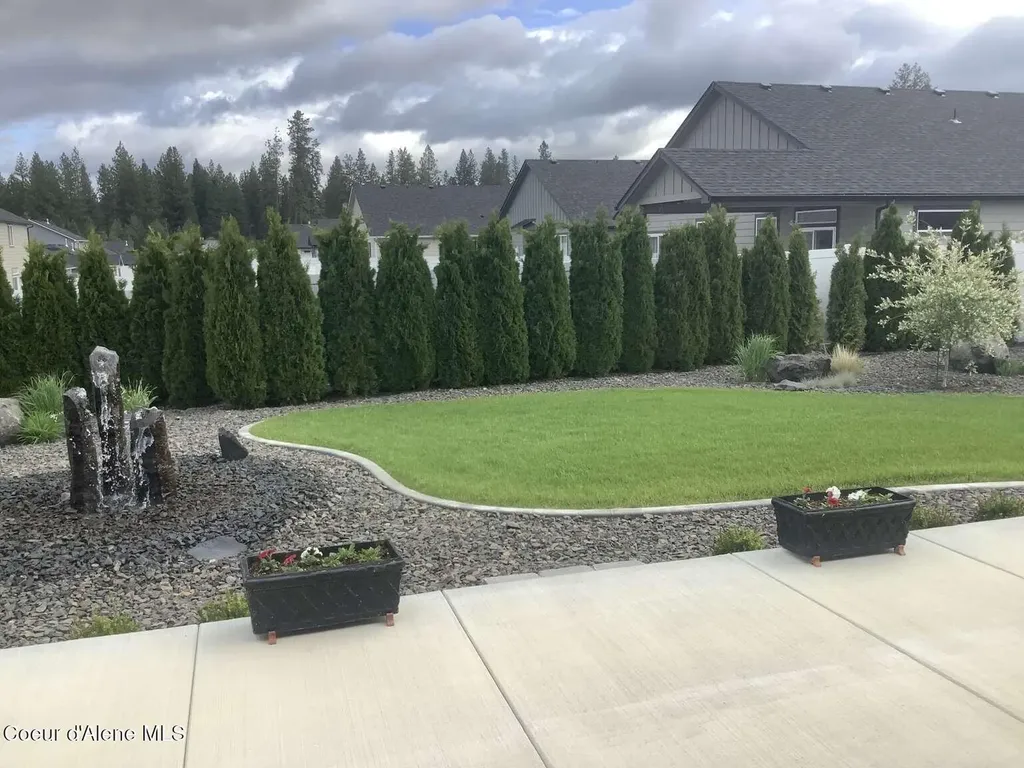 16152 N Hadley Loop Rathdrum ID 83858