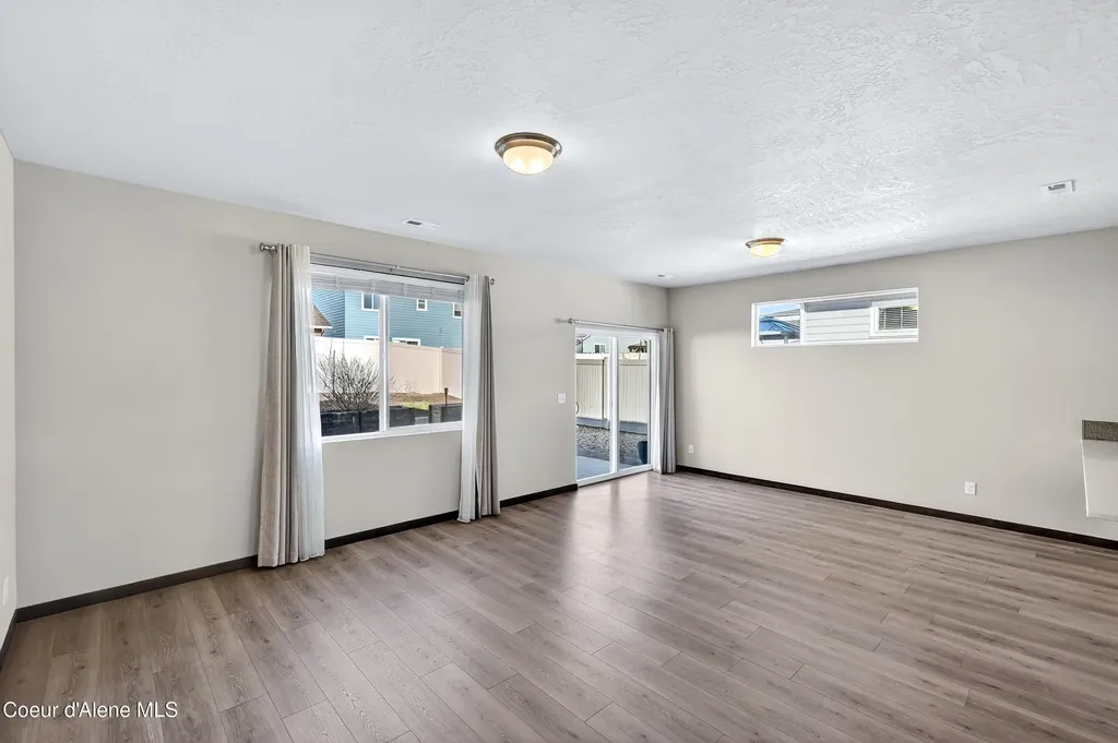 193 N Inkwood Street Post Falls ID 83854