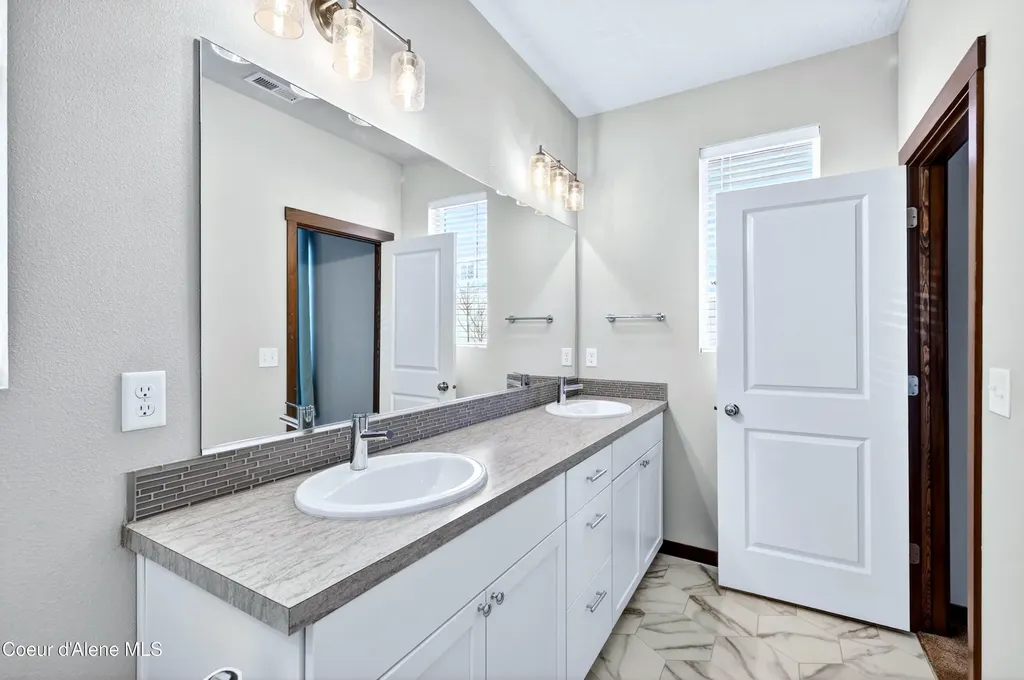 193 N Inkwood Street Post Falls ID 83854