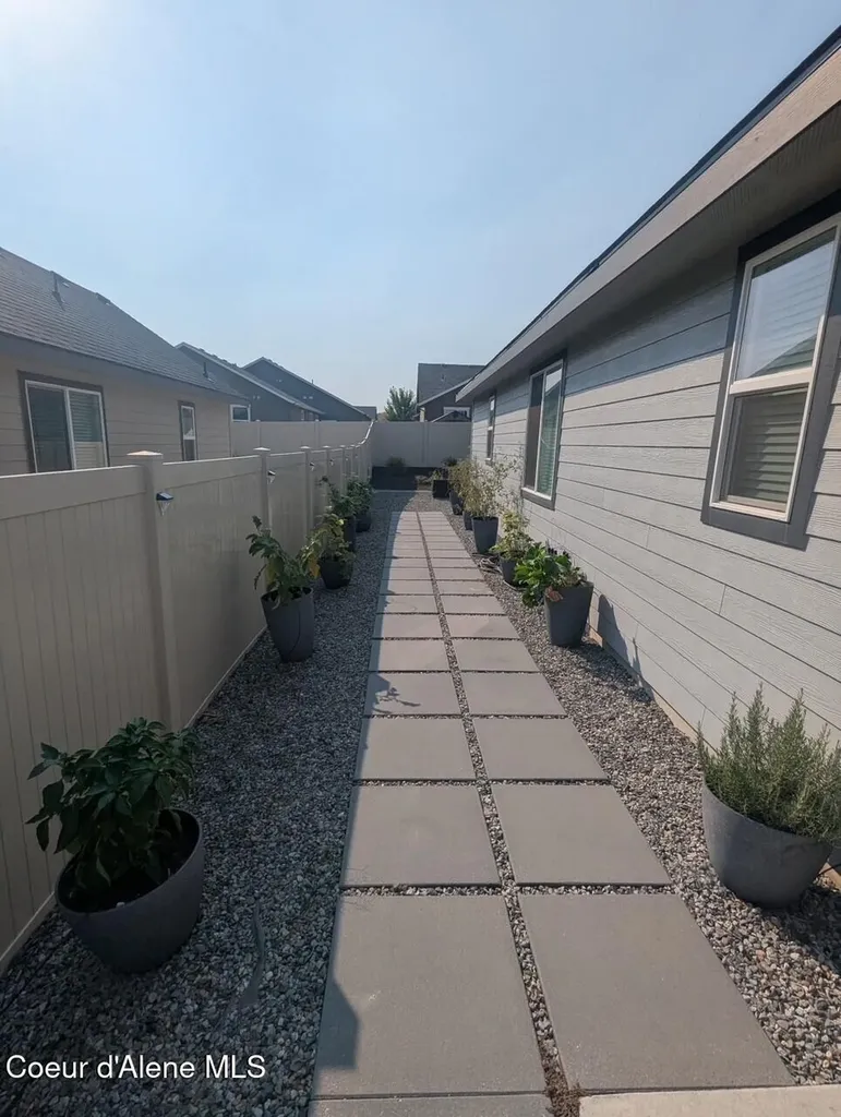 193 N Inkwood Street Post Falls ID 83854