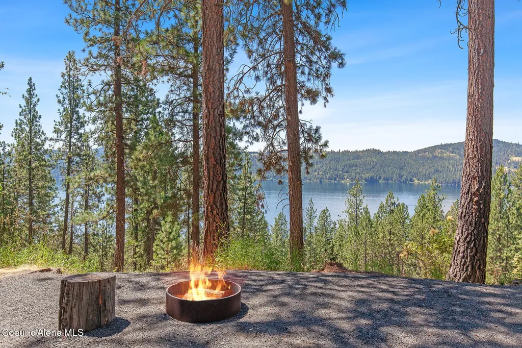 2396 E Crows Nest Road Harrison ID 83833