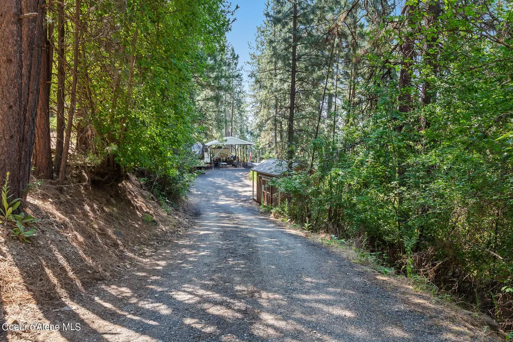 2396 E Crows Nest Road Harrison ID 83833