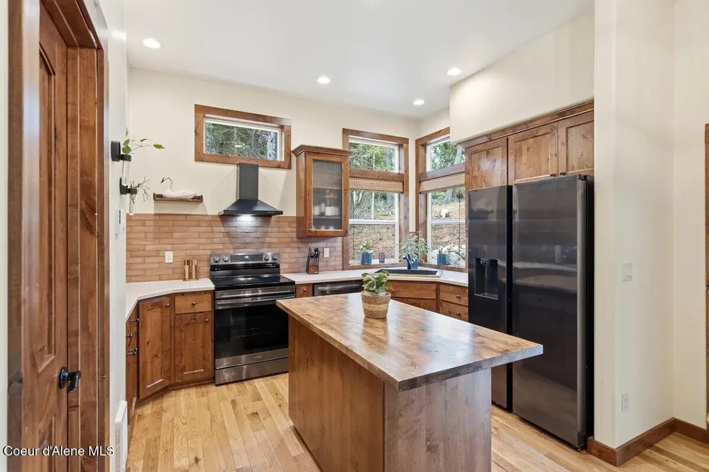 175 Hanaford Road Blanchard ID 83804