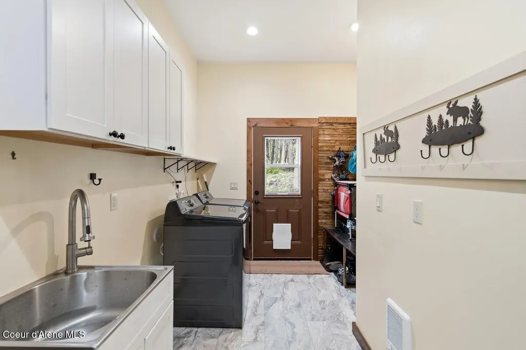 175 Hanaford Road Blanchard ID 83804