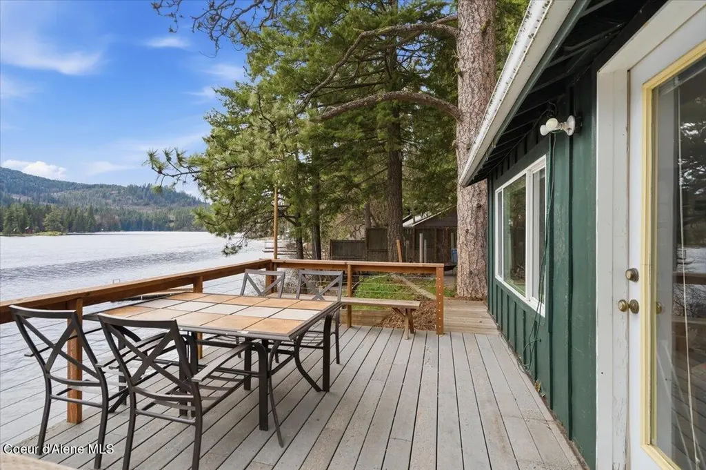 5822 W Boathaven Lane Rathdrum ID 83858