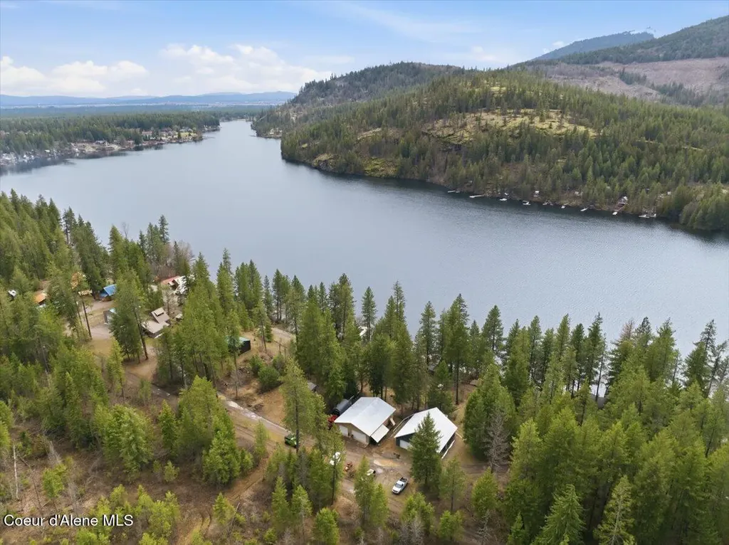5822 W Boathaven Lane Rathdrum ID 83858