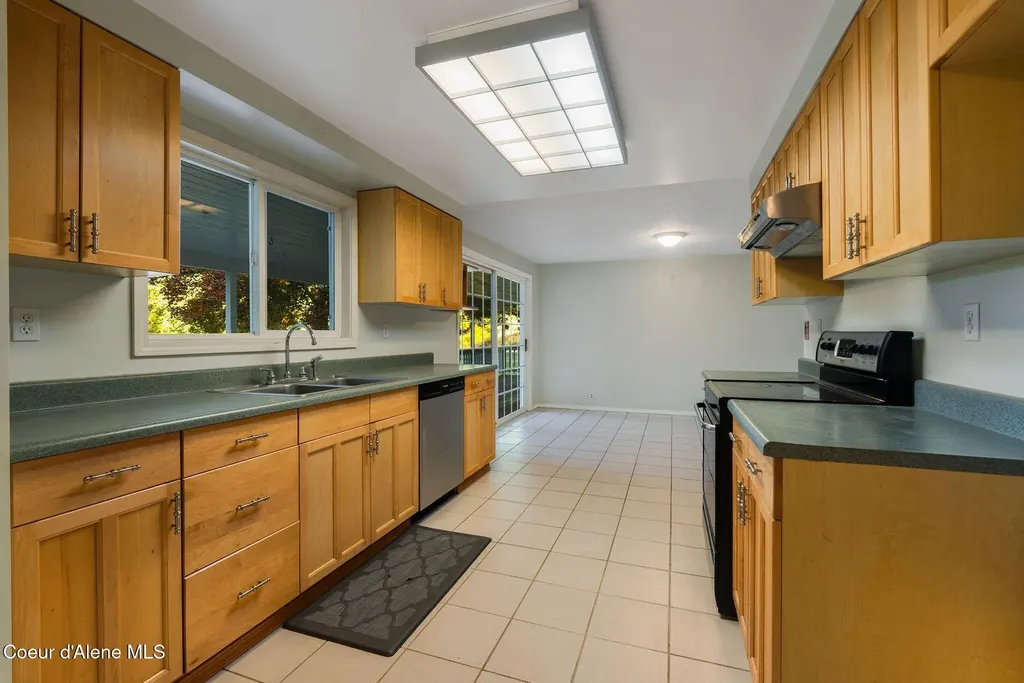 55 Trotter Lane Sandpoint ID 83864