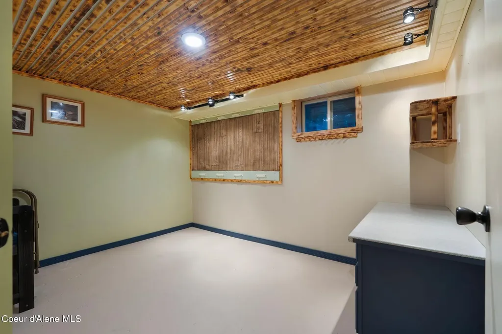 55 Trotter Lane Sandpoint ID 83864