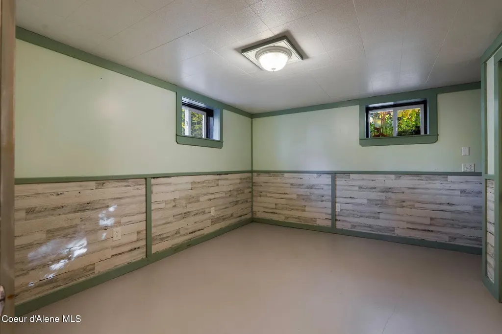 55 Trotter Lane Sandpoint ID 83864