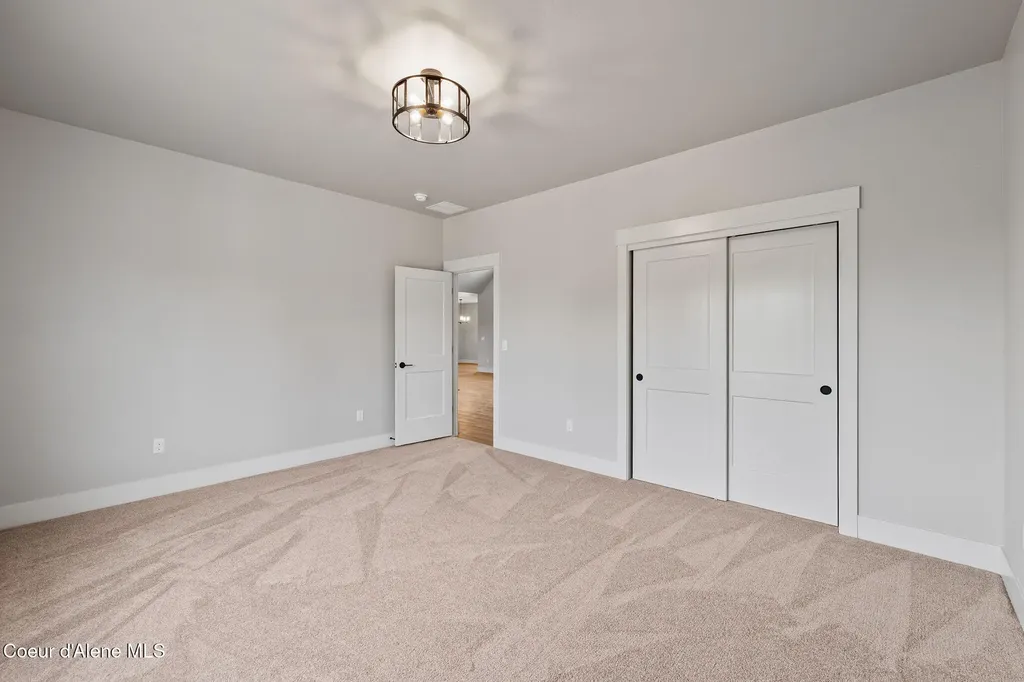 29835 N Archer Road Athol ID 83801