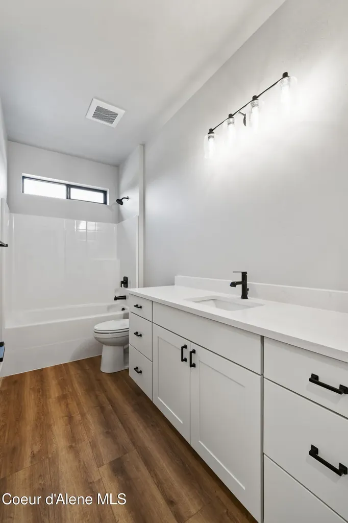 29835 N Archer Road Athol ID 83801