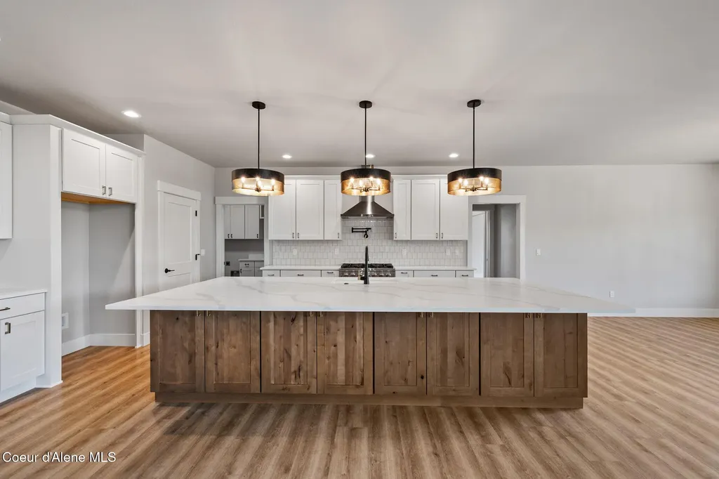 29835 N Archer Road Athol ID 83801