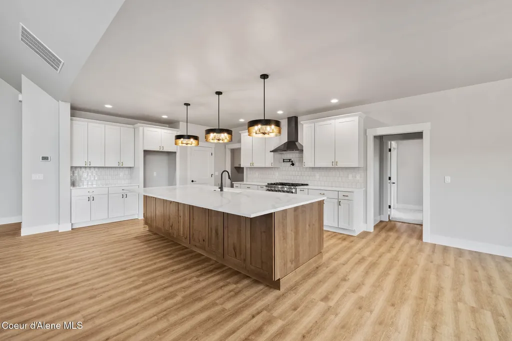 29835 N Archer Road Athol ID 83801