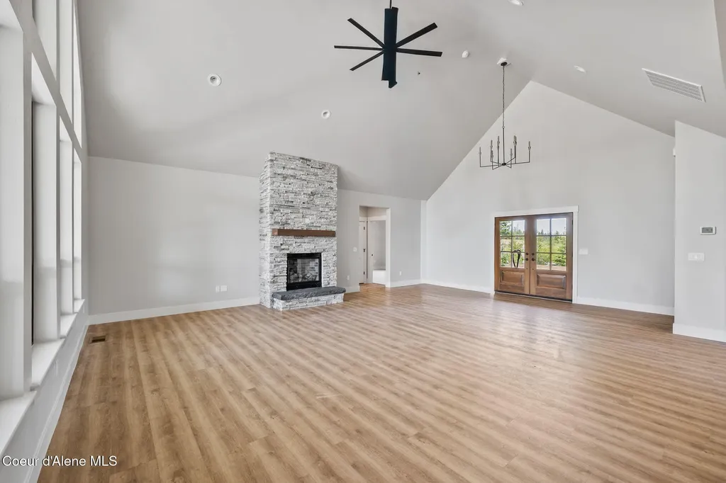 29835 N Archer Road Athol ID 83801