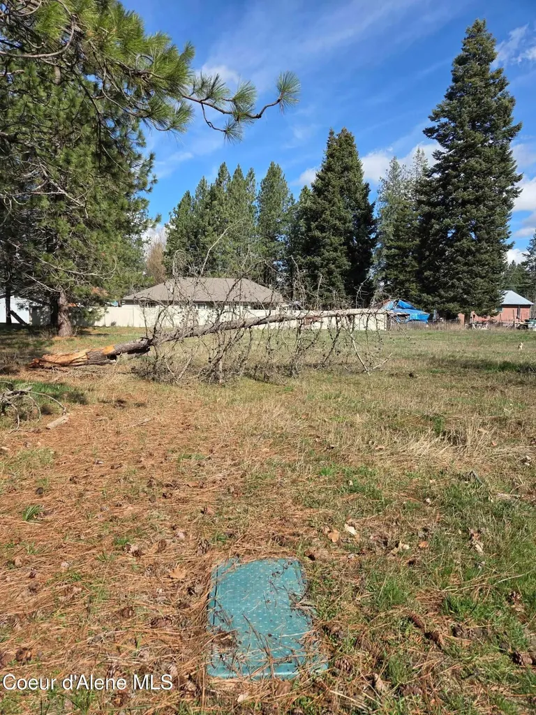 Nna 9th Street Spirit Lake ID 83869