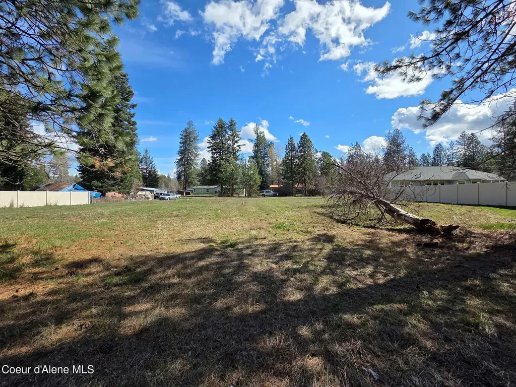 Nna 9th Street Spirit Lake ID 83869