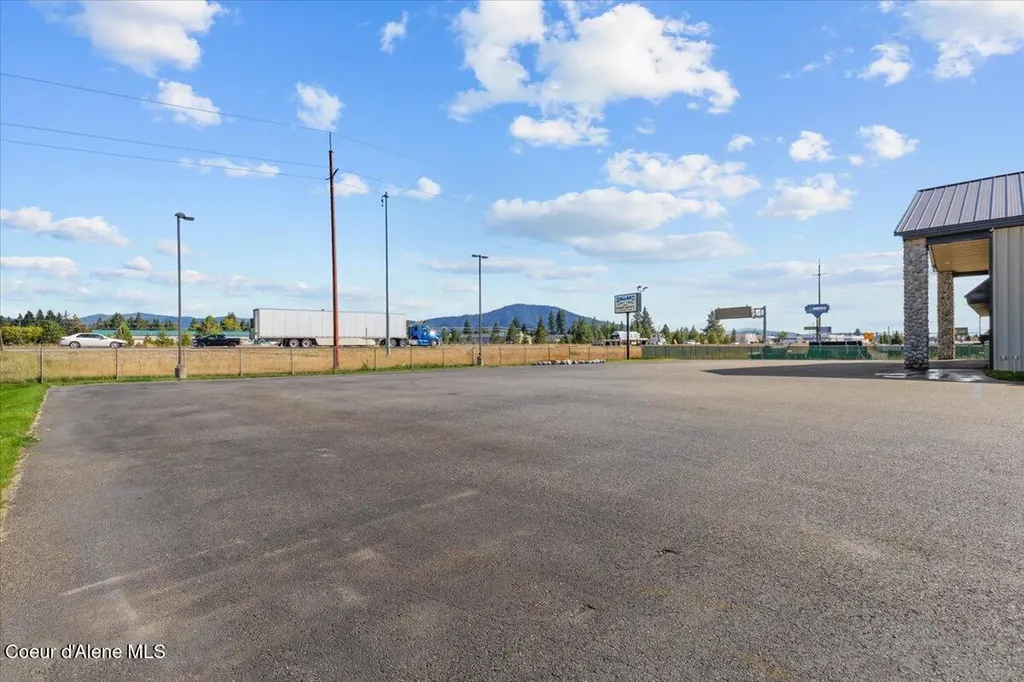 11494 N Warren Street Hayden ID 83835